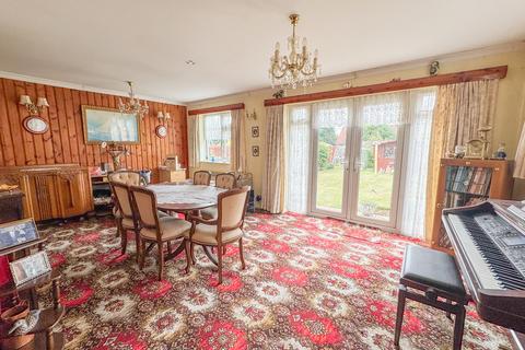 3 bedroom detached house for sale, Windermere Avenue, Hullbridge