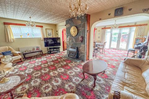 3 bedroom detached house for sale, Windermere Avenue, Hullbridge