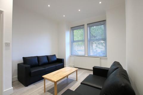 1 bedroom ground floor maisonette for sale, Ilex Road, Willesden