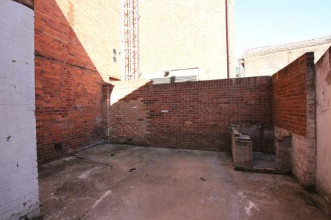 1 bedroom ground floor maisonette for sale, Ilex Road, Willesden