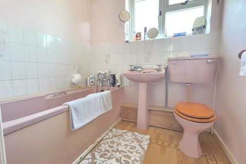 3 bedroom semi-detached house for sale, Clark Drive, Melton Mowbray