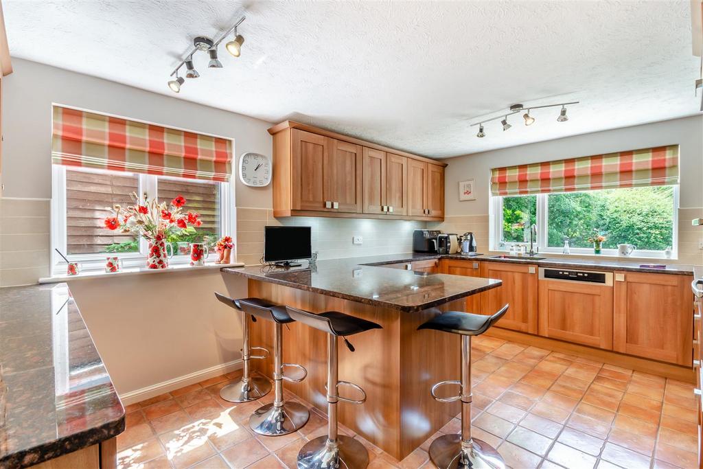 8652465-interior10.jpg