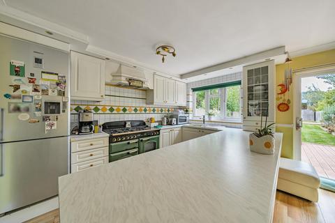 198 Burnt Ash Hill, London, SE12 0QE