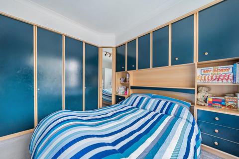 198 Burnt Ash Hill, London, SE12 0QE