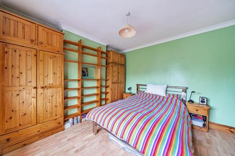 198 Burnt Ash Hill, London, SE12 0QE