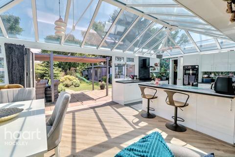 4 bedroom detached bungalow for sale, Ethelbert Road, Rochford