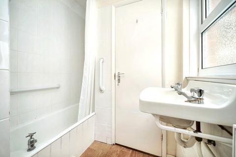 3 Catteshall Road, Godalming, GU7 3DJ