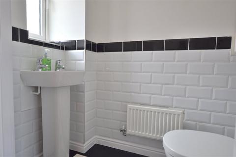 2 bedroom end of terrace house to rent, Swannington Drive Kingsway, Gloucester GL2