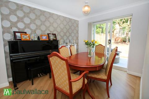 6 Lovering Road, Cheshunt, Waltham Cross, EN7 6WU
