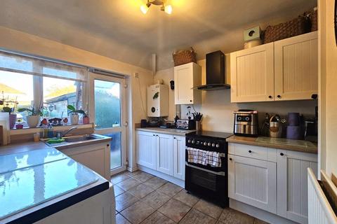 39 Beechcroft Road, Longlevens, Gloucester, GL2 9HE