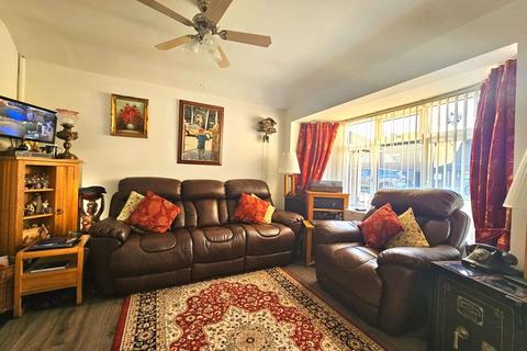 39 Beechcroft Road, Longlevens, Gloucester, GL2 9HE