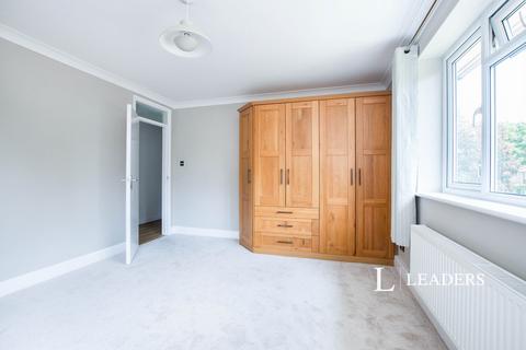 2 bedroom flat to rent, Nairn Road, Bournemouth