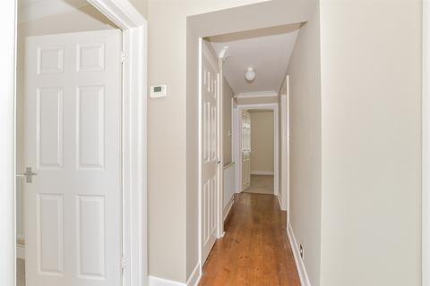2 bedroom ground floor maisonette for sale, Denne Road, Horsham, West Sussex