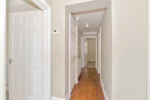 2 bedroom ground floor maisonette for sale, Denne Road, Horsham RH12