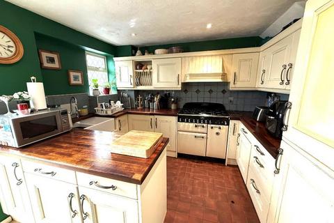3 bedroom end of terrace house for sale, Birds Estate, Luton LU4