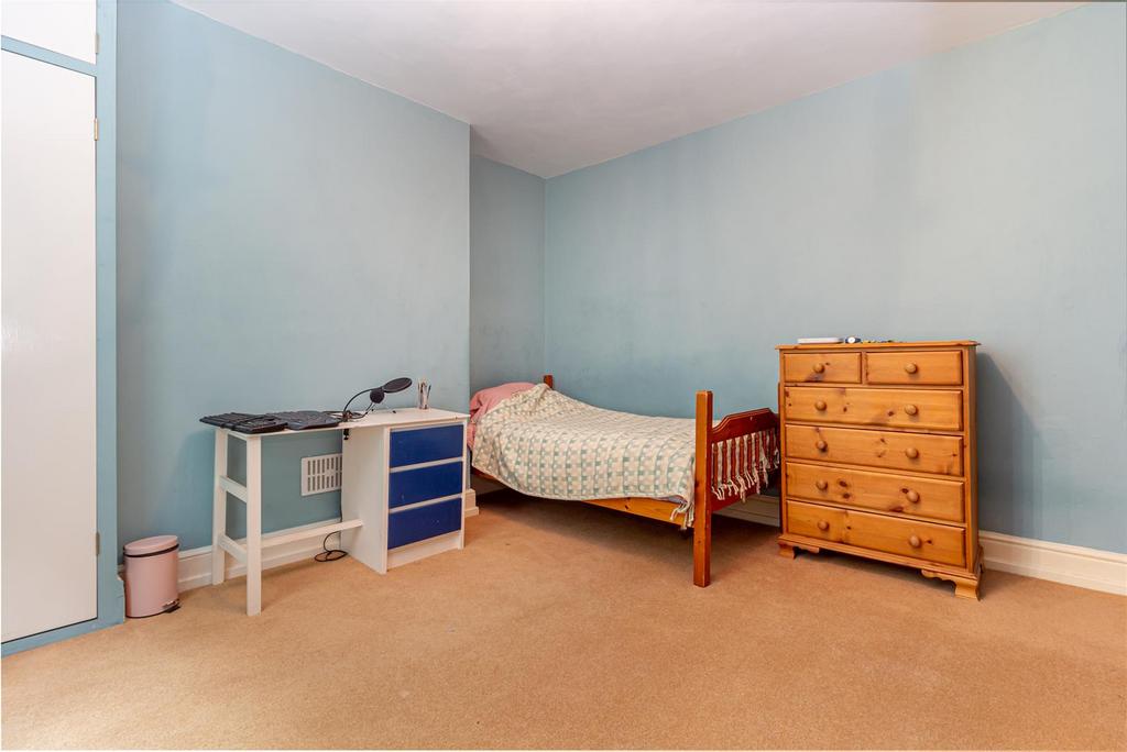 Bedroom-2-2.jpg