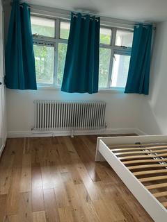 3 bedroom house share to rent, Flat , Gouldman House, Wyllen Close, London