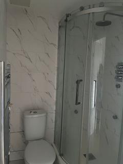 3 bedroom house share to rent, Flat , Gouldman House, Wyllen Close, London
