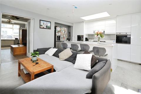 76 Warren Road, Twickenham, TW2 7DL