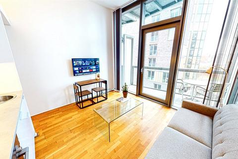 Studio to rent, Abito, Salford M3