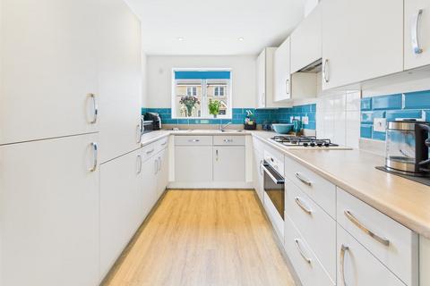 24 Adams Lane, Brockworth, Gloucester, GL3 4HZ