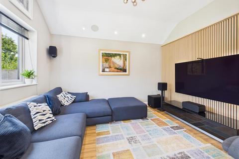 94 Tuffley Lane, Tuffley, Gloucester, GL4 0DU