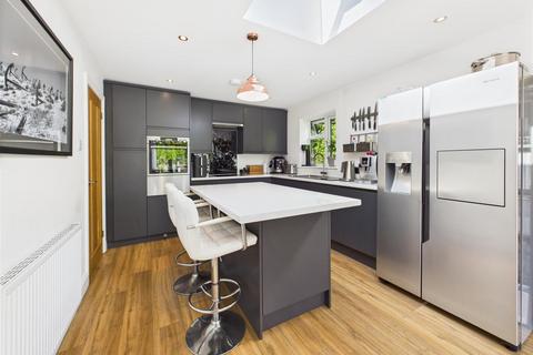 94 Tuffley Lane, Tuffley, Gloucester, GL4 0DU