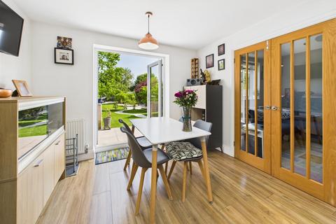 94 Tuffley Lane, Tuffley, Gloucester, GL4 0DU
