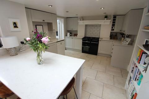 5 bedroom detached house for sale, Warwick Road, Warwick