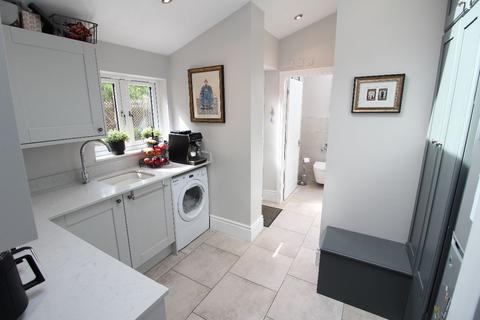 undefined, Warwick Road, Warwick
