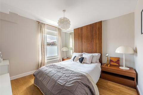 47 Ursula Street, London, SW11 3DW