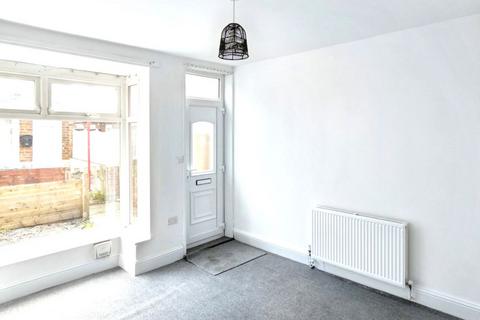 2 bedroom end of terrace house for sale, 1 Cumberland Villas Egton Street, Hull, HU8 7HX