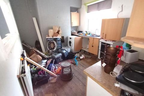 2 bedroom terraced house for sale, 11 Victoria Avenue, Granville Street, Hull, HU3 6AZ