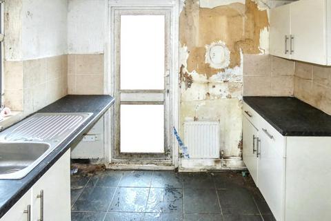 2 bedroom terraced house for sale, 69 Steynburg Street, Hull, HU9 2PE