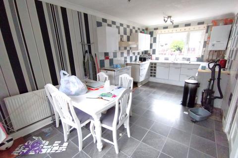 3 bedroom semi-detached house for sale, 144 Inglewhite, Skelmersdale, WN8 6JF