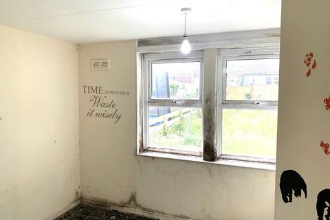 2 bedroom flat for sale, 14 Queens Road, St. Austell, PL25 4RQ