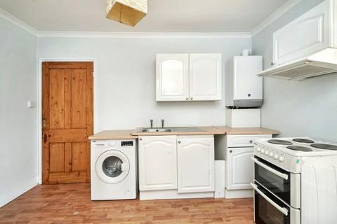 2 bedroom flat for sale, Flat 3, 1 Nevill Terrace, Tunbridge Wells, TN2 5QY