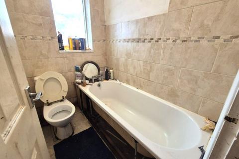 2 bedroom terraced house for sale, 4 Clarence Avenue, Delhi Street, Hull, HU9 5QT
