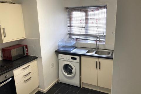 3 bedroom flat for sale, 6 Derwent House, Samuel Street, Preston, PR1 4YL