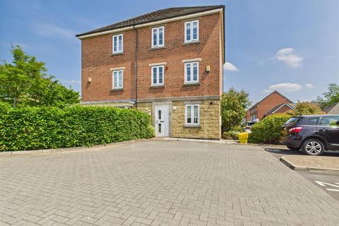 3 bedroom townhouse for sale, Bridgeport Mews, Great Sankey, Warrington