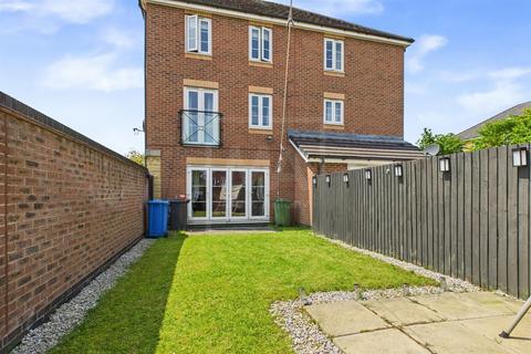 3 bedroom townhouse for sale, Bridgeport Mews, Great Sankey, Warrington