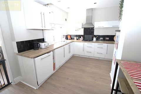 4 bedroom semi-detached house for sale, Moss Park Road, Stretford