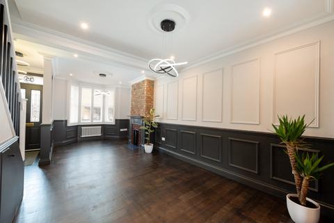 4 bedroom terraced house for sale, Crescent Road, Leyton, London, E10 5JJ