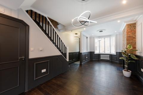 4 bedroom terraced house for sale, Crescent Road, Leyton, London, E10 5JJ