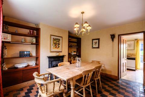 4 Walsall Road, Lichfield, WS13 6RF