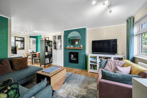 89 Appledore Crescent, Sidcup, DA14 6RG