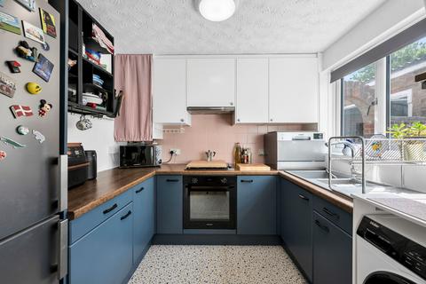 89 Appledore Crescent, Sidcup, DA14 6RG