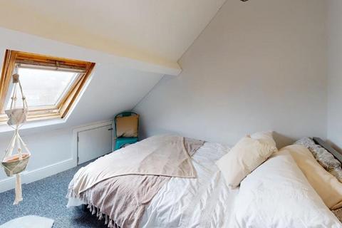 2 bedroom flat share to rent, 4A Gloucester Road North, Bristol BS7