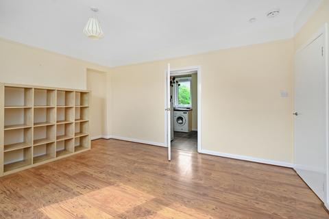 8 Boswall Drive, Edinburgh, EH5 2DZ