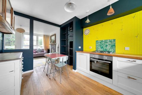 3 bedroom apartment for sale, Pownall Road, London E8